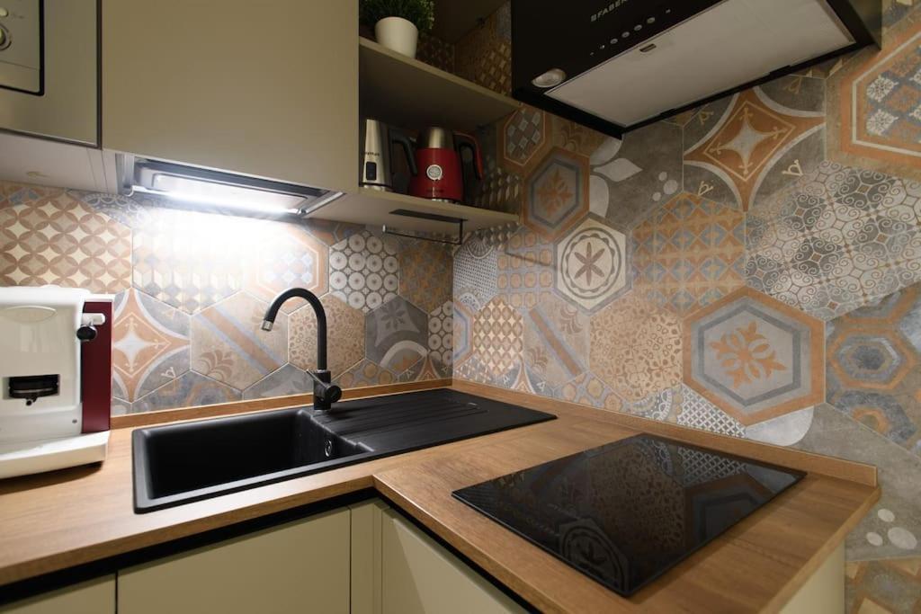 Alessia Holiday House 90Mq Salerno Centro 外观 照片